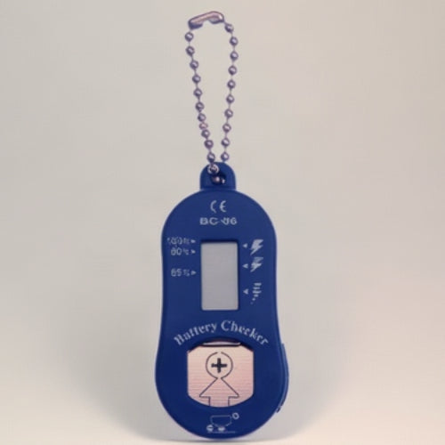 Testeur de piles bleu avec écran LCD rectangulaire, marquage BC-06 et bornes +/−